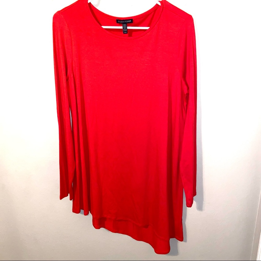 Eileen Fisher Knitted long sleeve asymmetrical hemline roundneck shirt size M